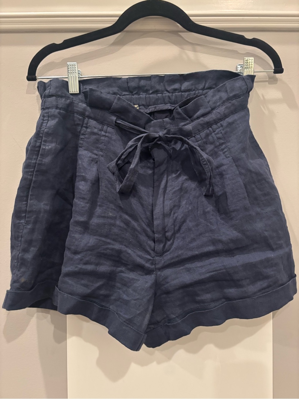 Magaschoni Navy Elastic-Ruffle Waist Linen Blend Shorts
